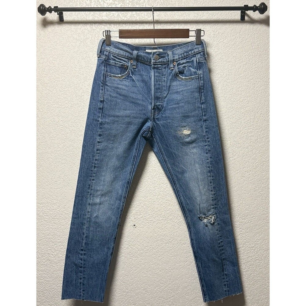 Levi’s 507 Skinny Women’s W25 L28 Light Wash Raw Hem Distressed Jeans